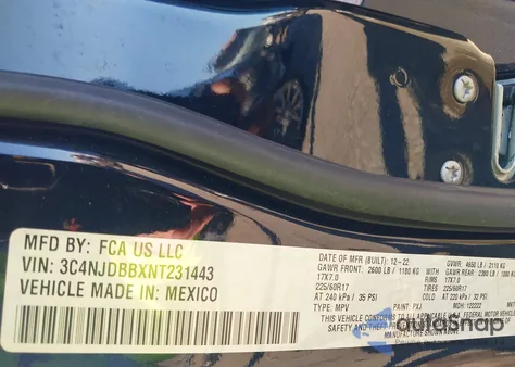 2022 Jeep Compass Latitude 4X4 from USA, damaged, VIN 3C4NJDBBXNT231443